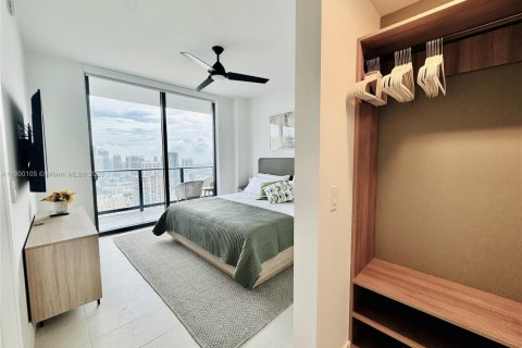 Купить кондоминиум в Майами, Флорида 1 спальня, 50.17м2, № 2015132 - фото 28