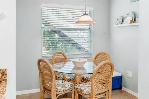 Copropriété à louer à Sarasota, Floride: 3 chambres, 118.91 m2 № 2298795 - photo 10