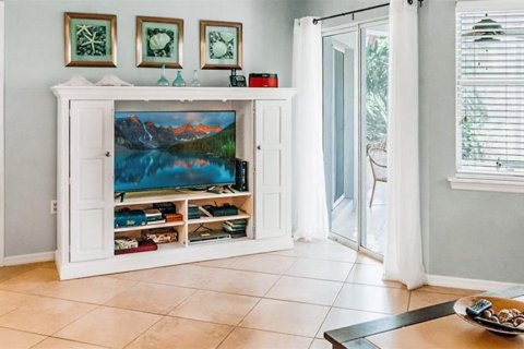 Copropriété à louer à Sarasota, Floride: 3 chambres, 118.91 m2 № 2298795 - photo 5