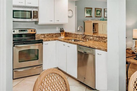 Copropriété à louer à Sarasota, Floride: 3 chambres, 118.91 m2 № 2298795 - photo 9