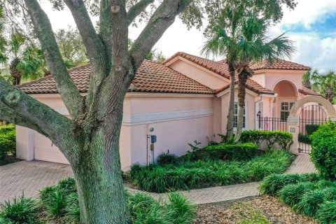 House in Palm Coast, Florida 3 bedrooms, 174.84 sq.m. № 1436367 - photo 1