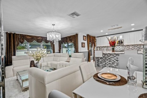 Villa ou maison à vendre à Port St. Lucie, Floride: 5 chambres, 184.32 m2 № 2087336 - photo 6