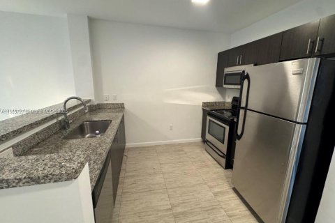 Apartment in Miami, Florida 1 bedroom, 74.32 sq.m. № 1898251 - photo 2