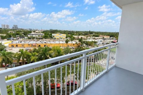 Copropriété à louer à North Miami Beach, Floride: 1 chambre, 73.39 m2 № 2367750 - photo 7
