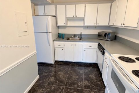 Copropriété à louer à North Miami Beach, Floride: 1 chambre, 73.39 m2 № 2367750 - photo 3