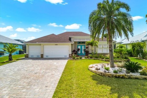 Villa ou maison à Port Charlotte, Floride 3 chambres, 189.33 m2 № 2430312