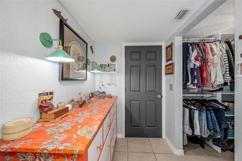 Condo in Titusville, Florida, 2 bedrooms № 2202256 - photo 29