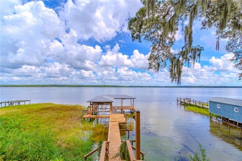 House in Altoona, Florida 6 bedrooms, 392.51 sq.m. № 2403447 - photo 3
