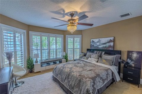House in Altoona, Florida 6 bedrooms, 392.51 sq.m. № 2403447 - photo 24