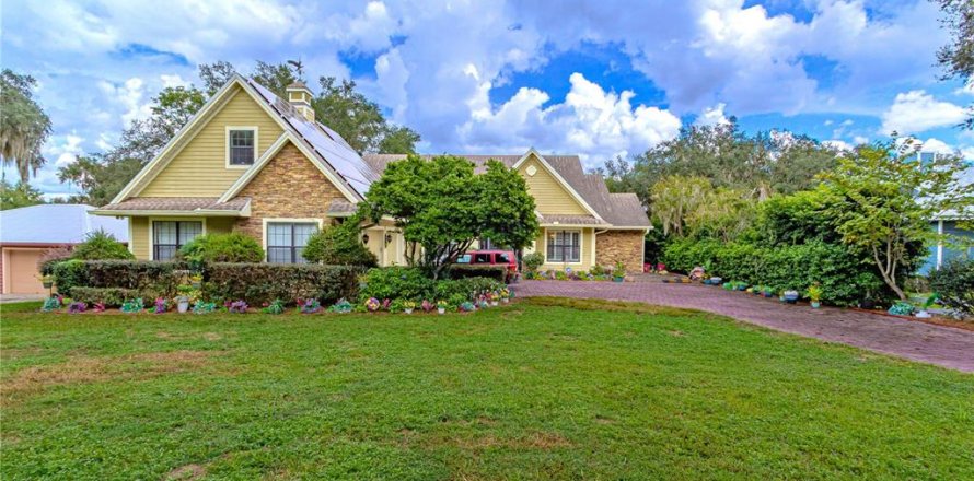 House in Altoona, Florida 6 bedrooms, 392.51 sq.m. № 2403447