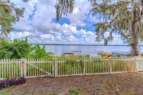 House in Altoona, Florida 6 bedrooms, 392.51 sq.m. № 2403447 - photo 5