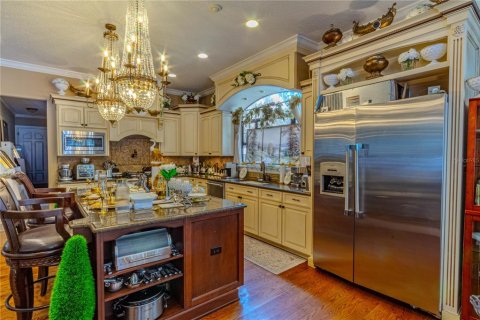 House in Altoona, Florida 6 bedrooms, 392.51 sq.m. № 2403447 - photo 12