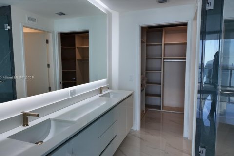 Condominio en venta en Miami, Florida, 3 dormitorios № 1891288 - foto 15