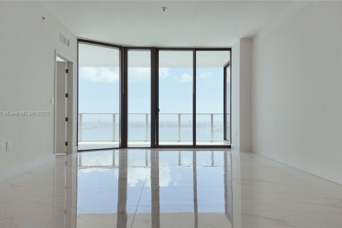 Condominio en venta en Miami, Florida, 3 dormitorios № 1891288 - foto 8