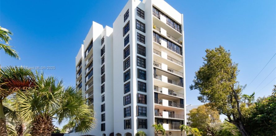 Condominio en Key Biscayne, Florida, 1 dormitorio  № 2012459