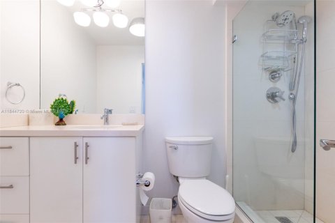 Condominio en venta en Key Biscayne, Florida, 1 dormitorio, 69.12 m2 № 2012459 - foto 30