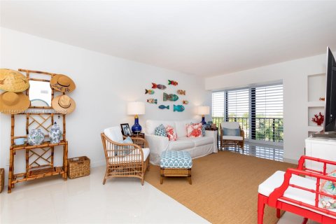 Condominio en venta en Key Biscayne, Florida, 1 dormitorio, 69.12 m2 № 2012459 - foto 11