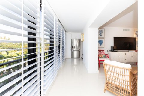 Condominio en venta en Key Biscayne, Florida, 1 dormitorio, 69.12 m2 № 2012459 - foto 17