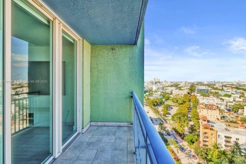 Condo in Miami Beach, Florida, 1 bedroom  № 1973551 - photo 15