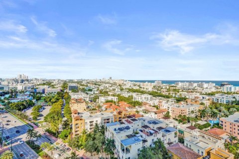 Condo in Miami Beach, Florida, 1 bedroom  № 1973551 - photo 16