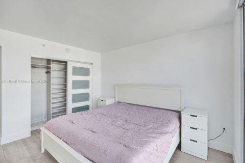 Condo in Miami Beach, Florida, 1 bedroom  № 1973551 - photo 28