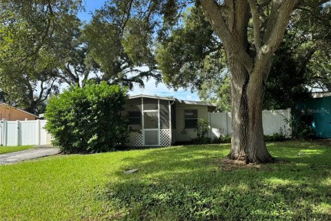 Casa en Largo, Florida 2 dormitorios, 104.89 m2 № 2364141