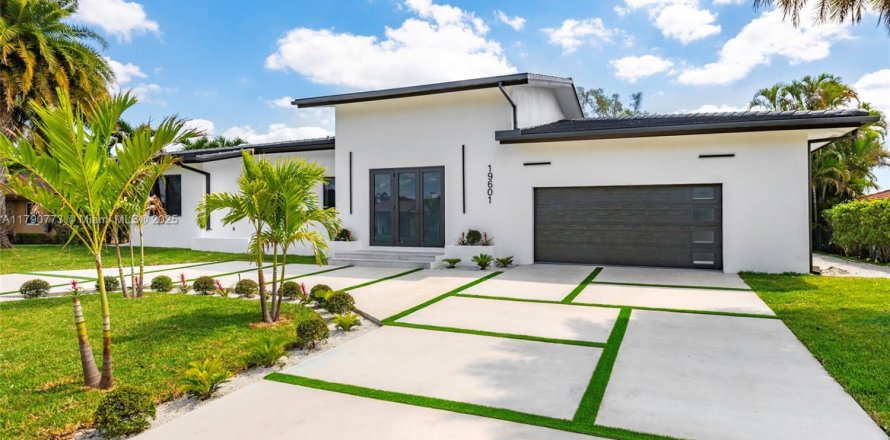 Casa en Hialeah, Florida 4 dormitorios, 271.83 m2 № 1695827