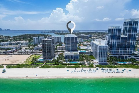 Condo in Miami Beach, Florida, 2 bedrooms № 1959913 - photo 23