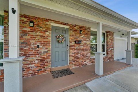 Villa ou maison à vendre à Fort Lauderdale, Floride: 3 chambres, 129.78 m2 № 1938990 - photo 2