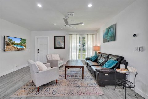 Villa ou maison à vendre à Fort Lauderdale, Floride: 3 chambres, 129.78 m2 № 1938990 - photo 12