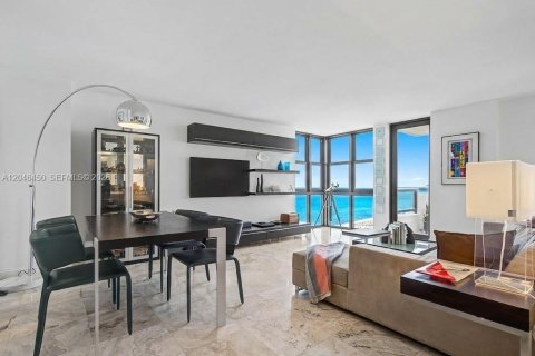 Condo à Miami Beach, Floride, 1 chambre  № 2251064
