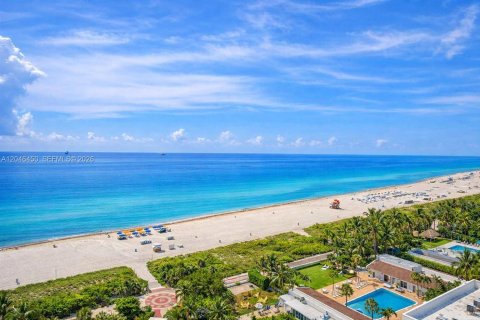 Copropriété à vendre à Miami Beach, Floride: 1 chambre, 74.14 m2 № 2251064 - photo 12
