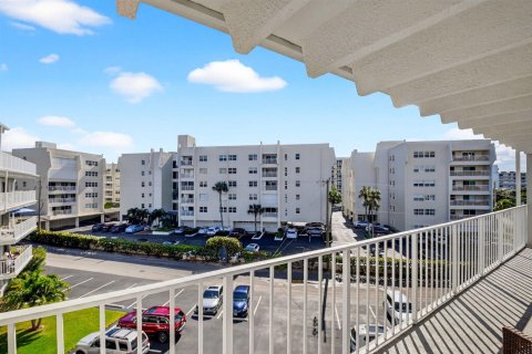 Купить кондоминиум в Саут-Палм-Бич, Флорида 3 комнаты, 68.28м2, № 2084118 - фото 23