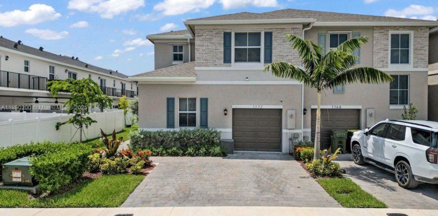 Touwnhouse à Homestead, Floride 4 chambres, 163.23 m2 № 1946927