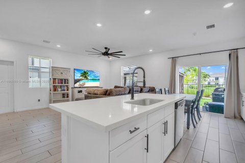 Touwnhouse à louer à Homestead, Floride: 4 chambres, 163.23 m2 № 1946927 - photo 8