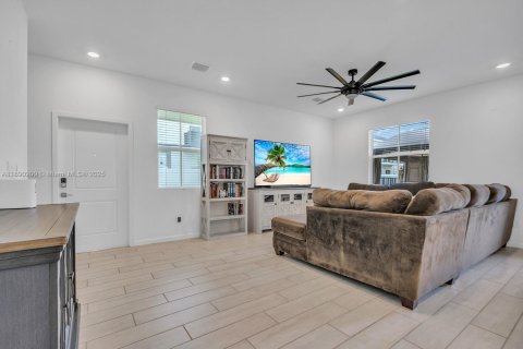 Touwnhouse à louer à Homestead, Floride: 4 chambres, 163.23 m2 № 1946927 - photo 5
