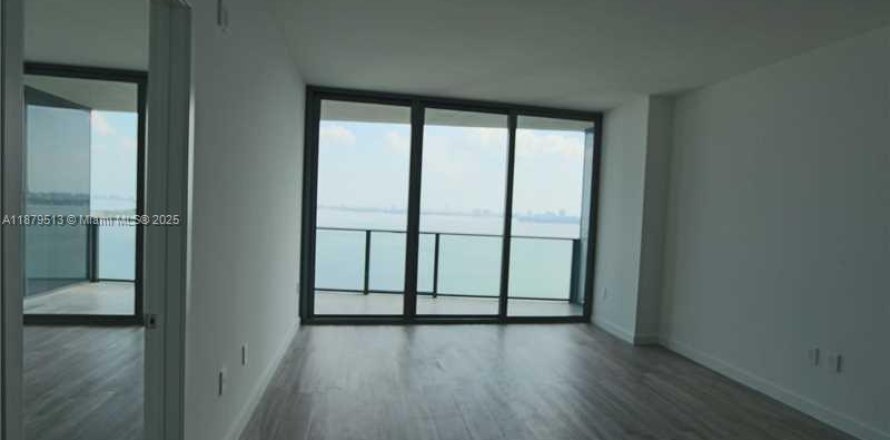 Condo in Miami, Florida, 2 bedrooms № 1929975