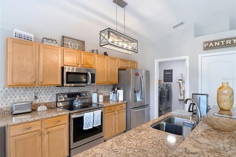 Casa en venta en Wesley Chapel, Florida, 3 dormitorios, 210.33 m2 № 1898504 - foto 8