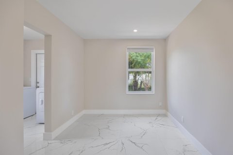 Casa en venta en West Palm Beach, Florida, 3 dormitorios, 124.58 m2 № 2315441 - foto 16