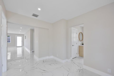 Casa en venta en West Palm Beach, Florida, 3 dormitorios, 124.58 m2 № 2315441 - foto 18