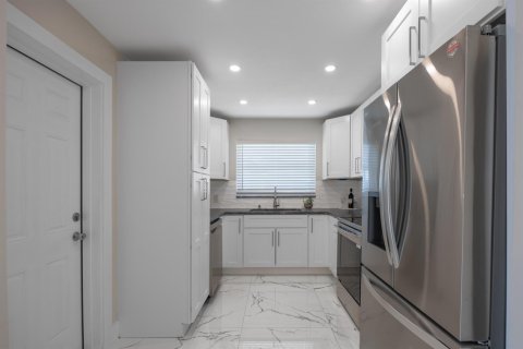 Casa en venta en West Palm Beach, Florida, 3 dormitorios, 124.58 m2 № 2315441 - foto 15