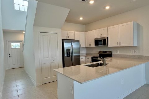 Townhouse in Parrish, Florida 4 bedrooms, 209.12 sq.m. № 1808405 - photo 5