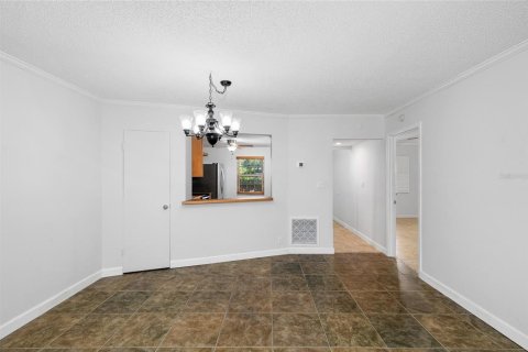 Condo in Seminole, Florida, 2 bedrooms  № 1850173 - photo 11