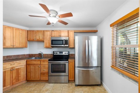 Condo in Seminole, Florida, 2 bedrooms  № 1850173 - photo 5