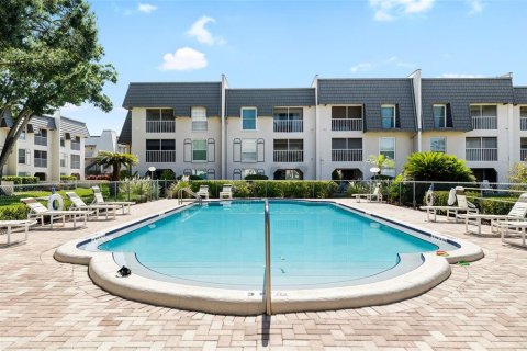 Condo in Seminole, Florida, 2 bedrooms  № 1850173 - photo 30