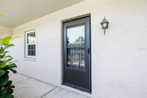 Condo in Seminole, Florida, 2 bedrooms  № 1850173 - photo 3