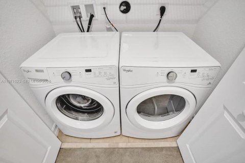 Condominio en alquiler en Pembroke Pines, Florida, 3 dormitorios, 181.62 m2 № 2042644 - foto 14