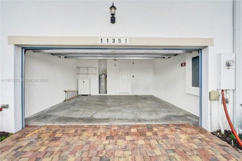 Condominio en alquiler en Pembroke Pines, Florida, 3 dormitorios, 181.62 m2 № 2042644 - foto 16