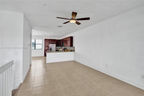 Condominio en alquiler en Pembroke Pines, Florida, 3 dormitorios, 181.62 m2 № 2042644 - foto 11