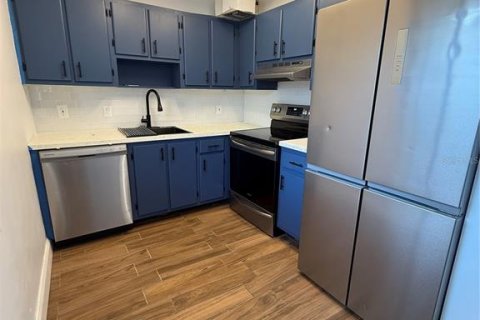 Condominio en alquiler en Orlando, Florida, 2 dormitorios, 88.54 m2 № 1786420 - foto 2